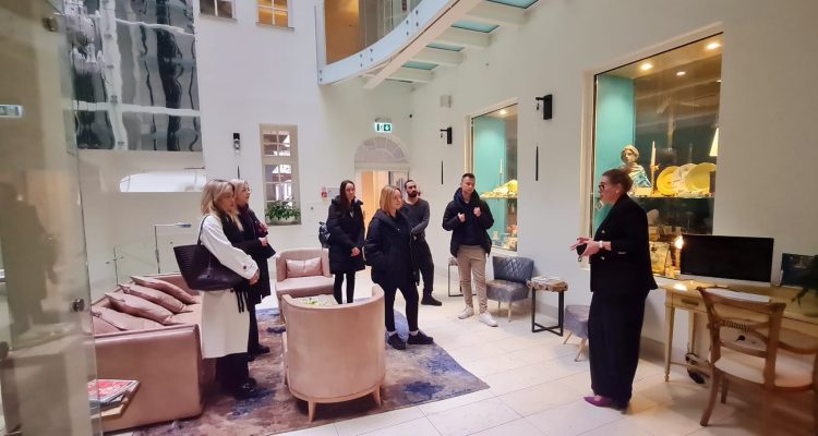 HOTEL SCHOOL visits Relais Le Chevalier, a boutique hotel