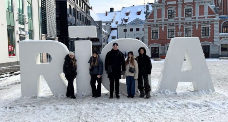 Praktikanti no Ukrainas uzsāk praksi viesnīcā Neiburgs