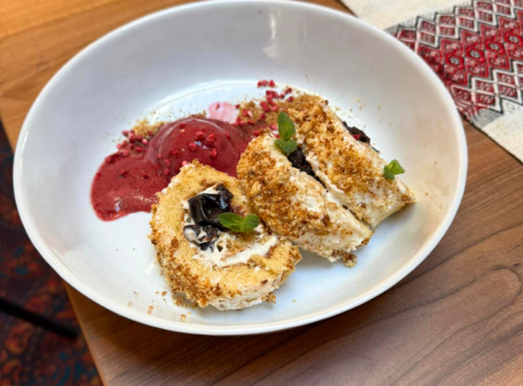 HOTEL SCHOOL norisinājās Volīnijas tradicionālo desertu meistarklase