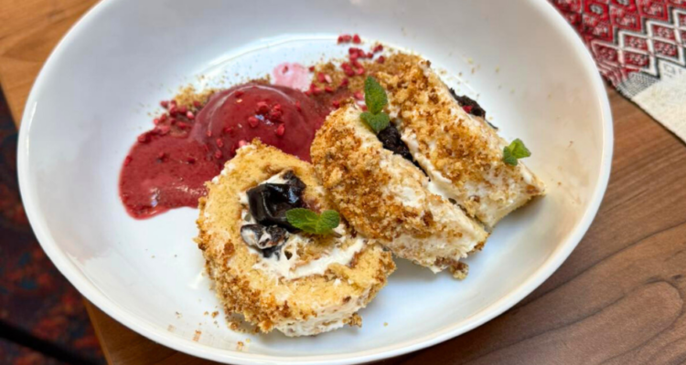 В HOTEL SCHOOL прошел мастер-класс традиционных волынских десертов